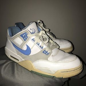 Nike Air Flight Condor White & Carolina Blue Sz 10.